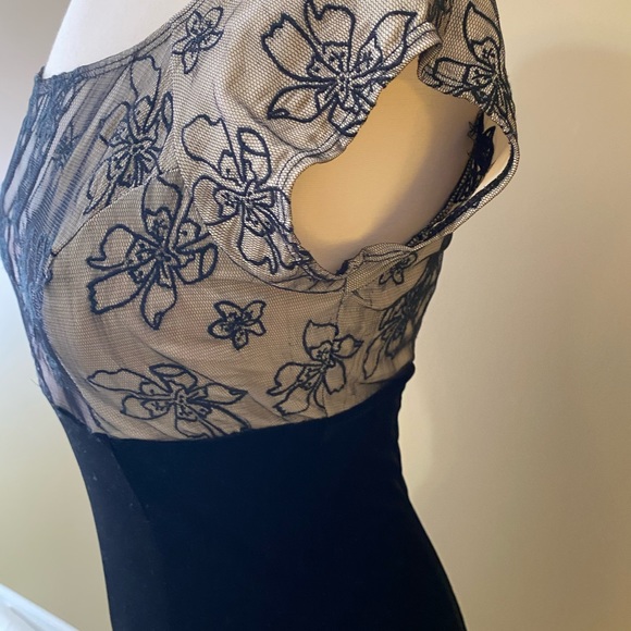 Full length gown - Picture 2 of 6